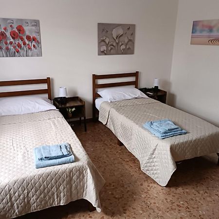 Appartement Casa Fiume à Mantoue Extérieur photo
